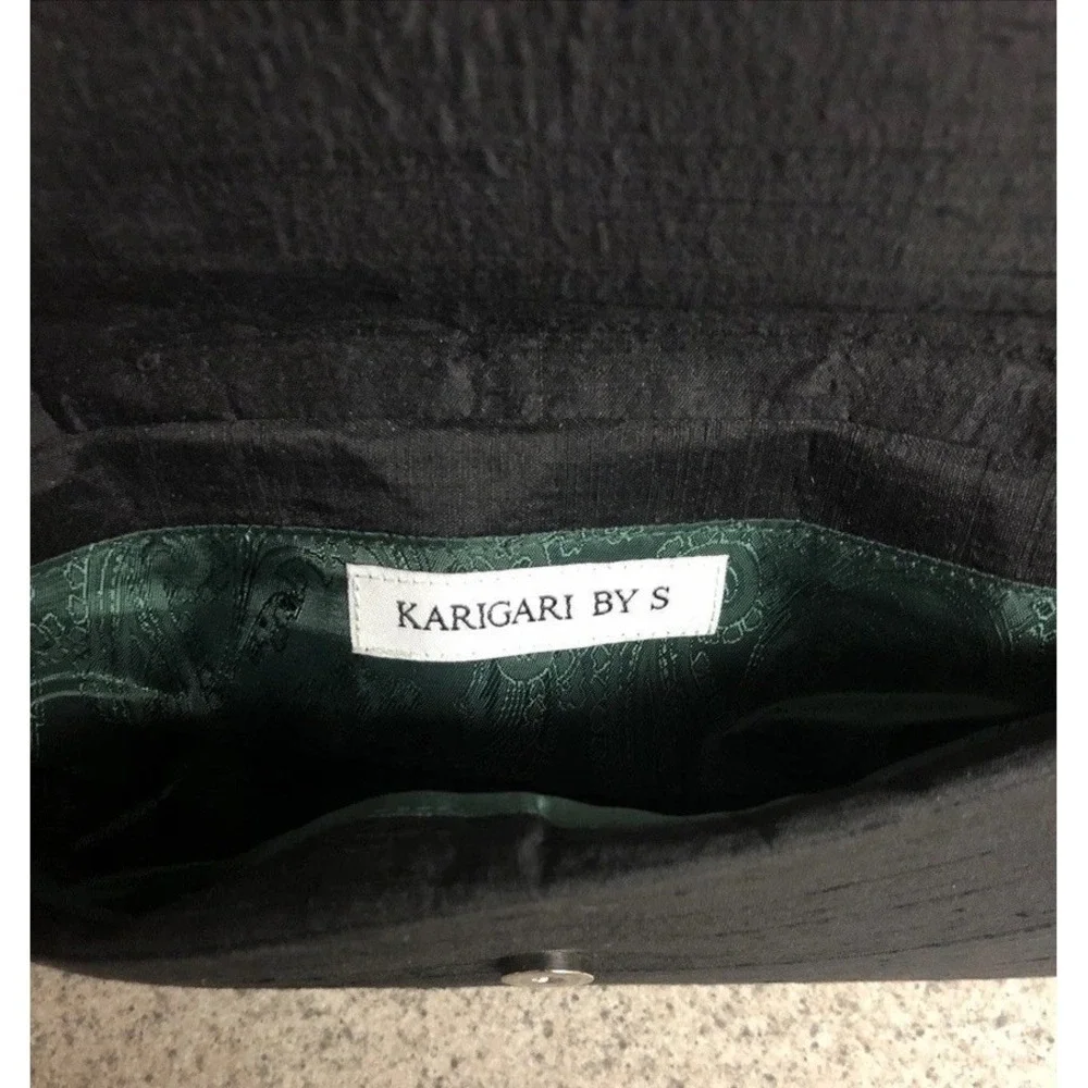 Women's Karigari By S (United Kingdom) Clutch Black Bag